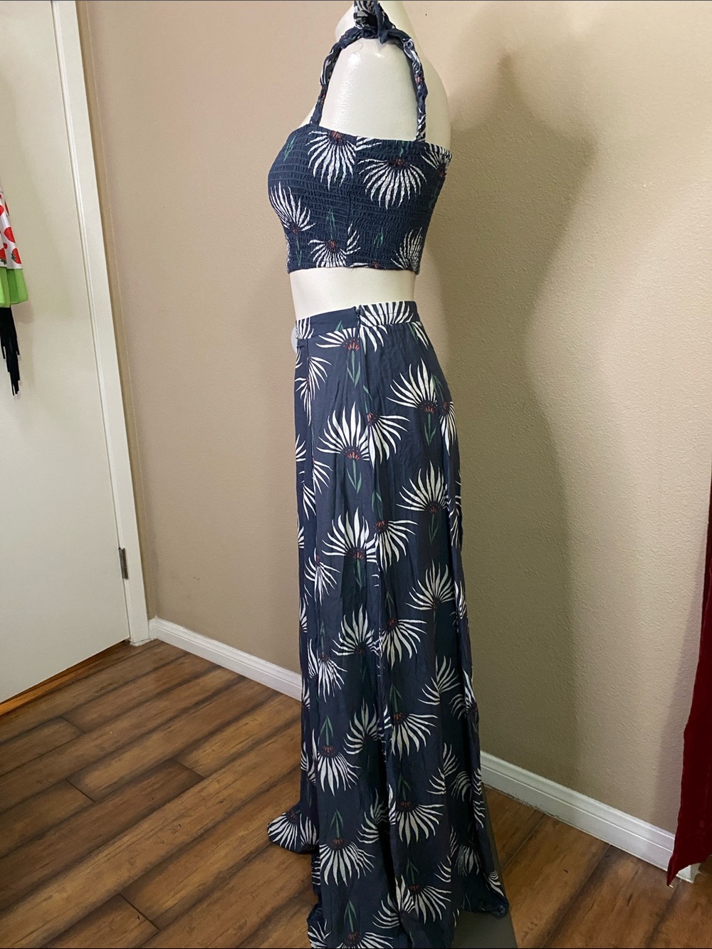 Lulus blue Floral Print boho festival Maxi Skirt & crop top set S - Picture 9 of 13